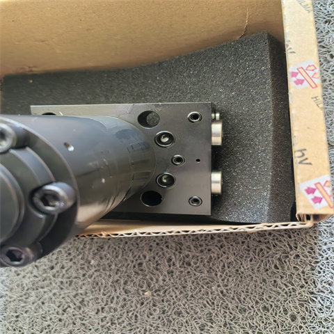 油缸1845H090R30DM (9)