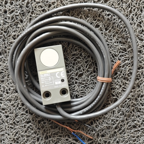 接近開關(guān) TL-W5E1 2M (4)