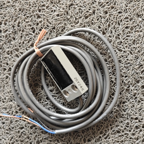 接近開關(guān) TL-W5E1 2M (1)