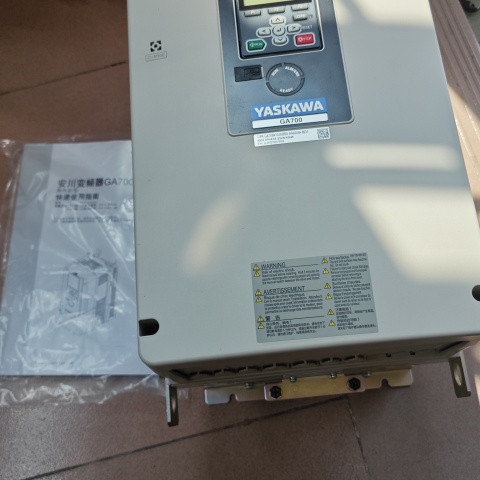 變頻器 CIPR-GA70B4103АBBA (3)