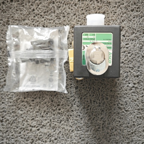 電磁閥A036861 (1)