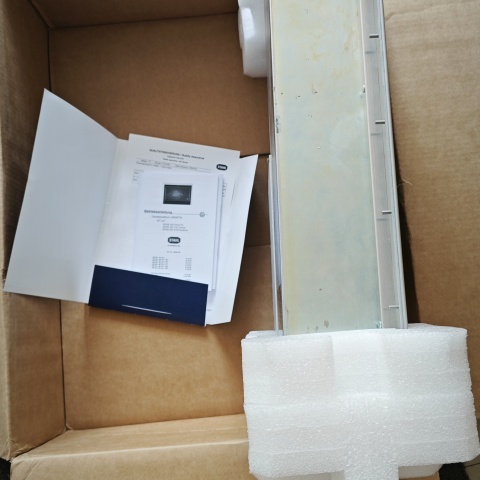 控制面板MT-577-TX-BT-TFT-T-R3-64GB-AC-AL (1)