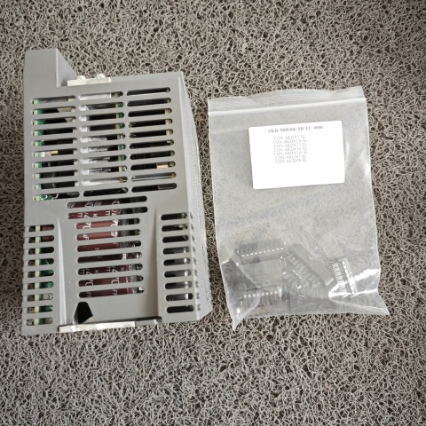 驅(qū)動器AKD-M00306-MCEC-0000 (3)