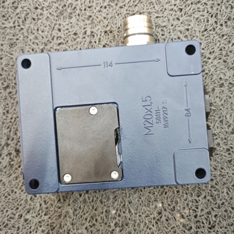 開關(guān) 101207936 AZM 415-02-02ZPKA-ST 24VAC-DC (2)