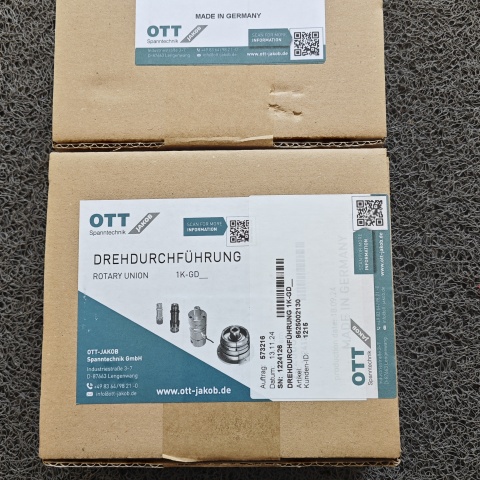 旋轉(zhuǎn)接頭95