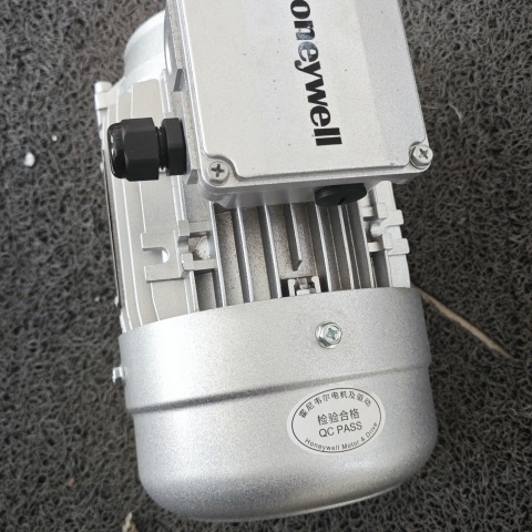 電機(jī) EM3-71MB2-AS (4)