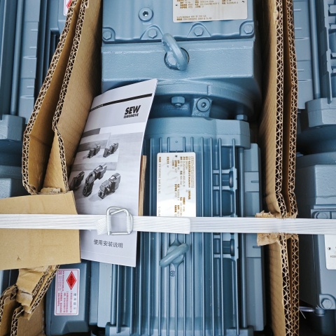 電機(jī)RF77DRN112M4TF (4)