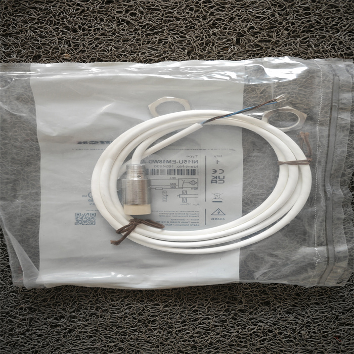 接近開關(guān)NI15U-EM18WD-AN6X (3)