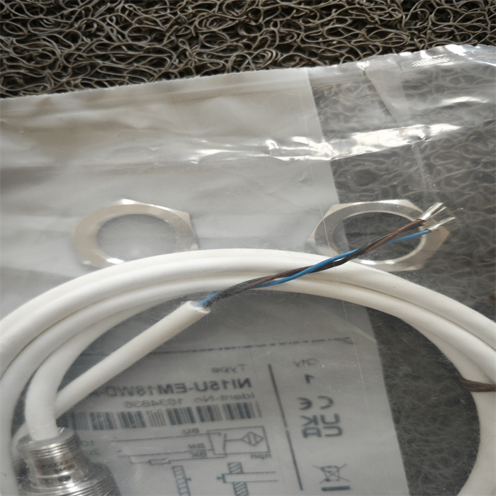 接近開關(guān)NI15U-EM18WD-AN6X (5)