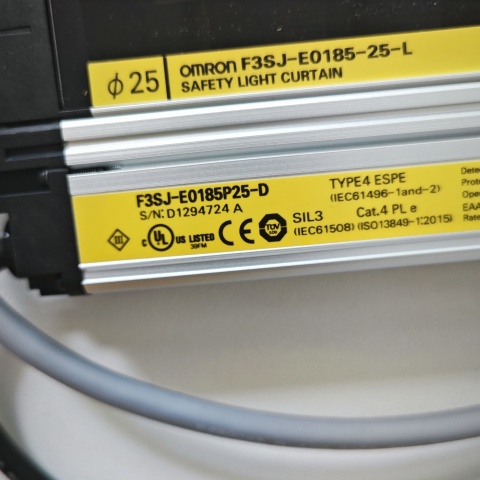 光柵F3SJ-E0185P25 (3)