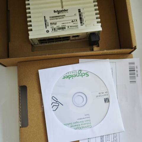 交換機(jī)TCSESB083F23F0 (4)